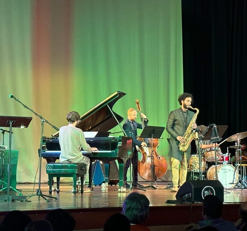 The program featured a beautiful blend of Western and Eastern musical traditions.